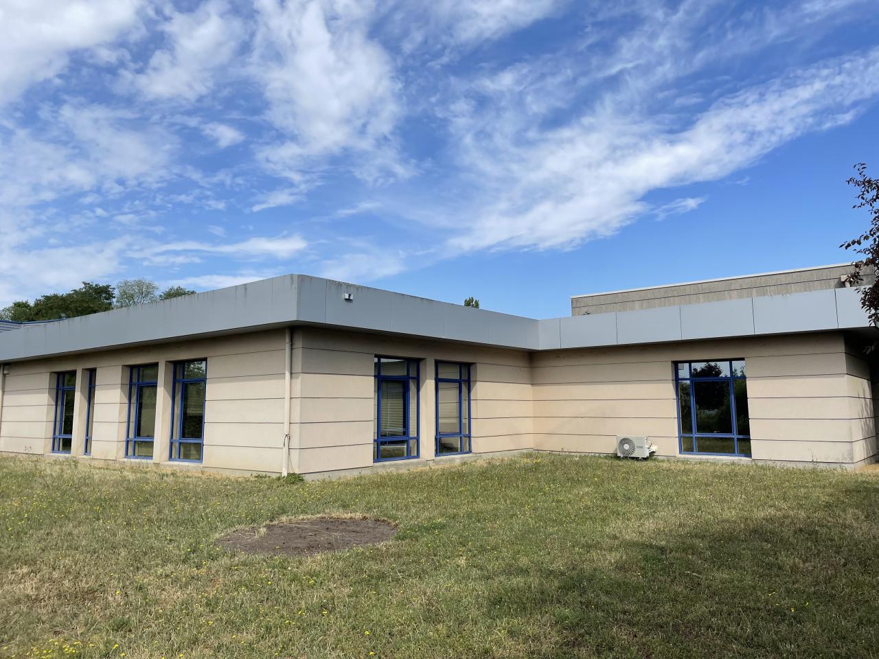 Bureau La Chapelle-Saint-Mesmin 568m² Vente bureau La Chapelle-Saint-Mesmin Loiret OVBUR2533950 1